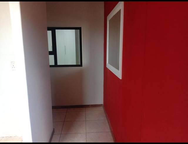 5 BEDROOM APARTMENT FOR SALE IN SUNNYSIDE